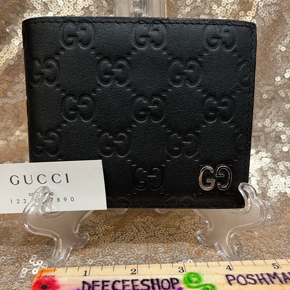 NWOT GUCCI Signature Embossed Italian Black Leather Wallet - Picture 1 of 10